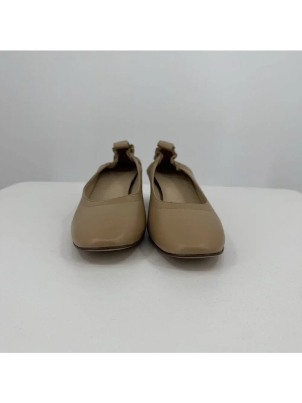 Everlane Italian Leather Day Heel Light Taupe 9 Women's Elastic Back Comfort